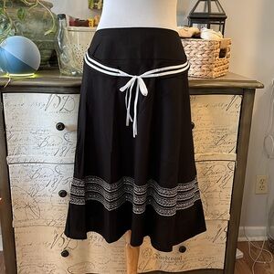 COVINGTON EMBROIDERED BELTED A LINE LINEN BLEND SKIRT CORE BLACK SIZE 12 NEW